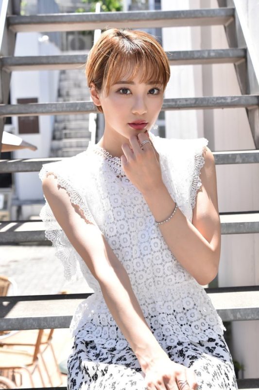 安田愛里